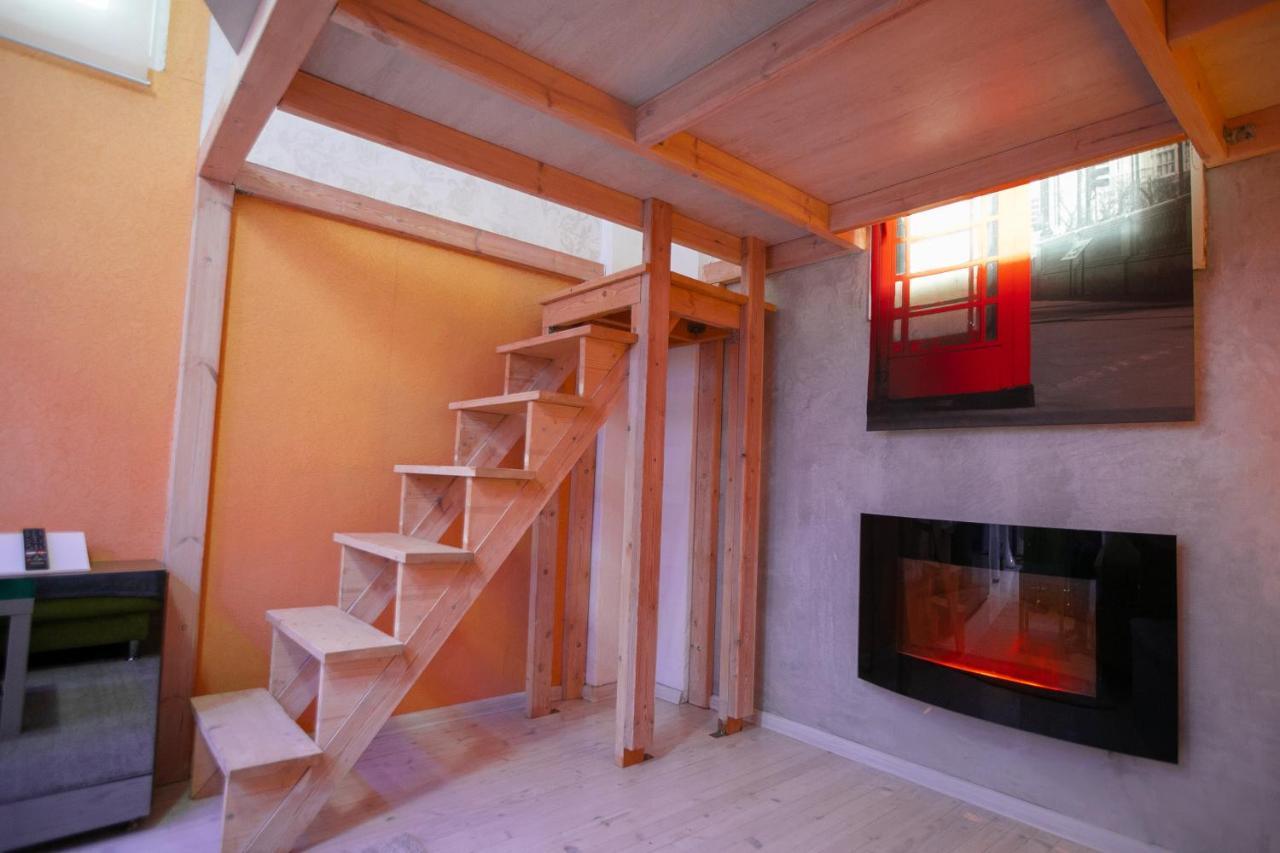 Ferienwohnung Orange And Blue Studio Downtown 5 Min From White Tower Thessaloniki Exterior foto