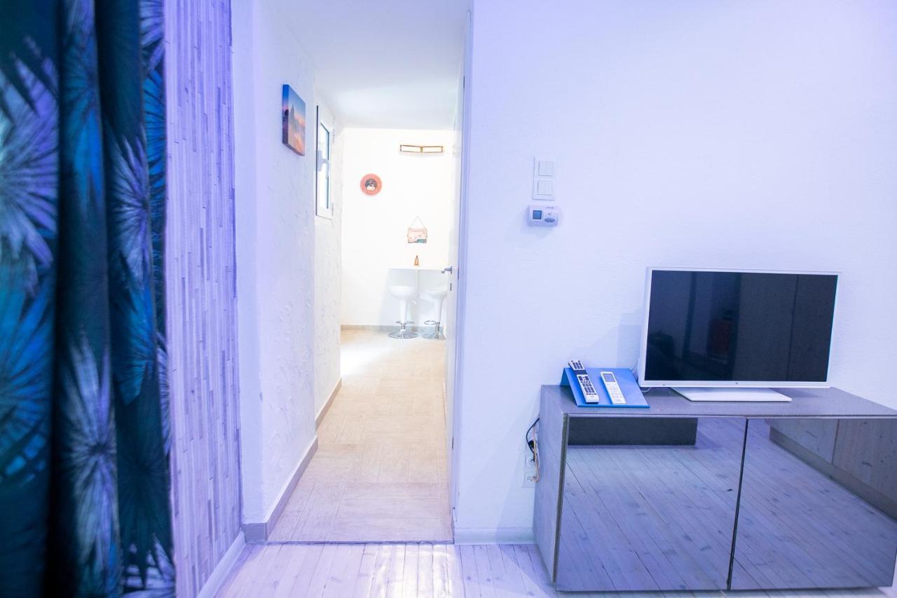 Ferienwohnung Orange And Blue Studio Downtown 5 Min From White Tower Thessaloniki Exterior foto